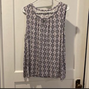 Ladies Croft & barrow sleeveless top. Size XL. In EUC. Grey/lavender/white